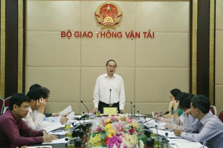 Đoàn giám sát của Ủy ban Trung ương Mặt trận Tổ quốc Việt Nam giám sát về việc công khai kết luận thanh tra tại Bộ Giao thông Vận tải. (Thời sự chiều 26/4/2017)